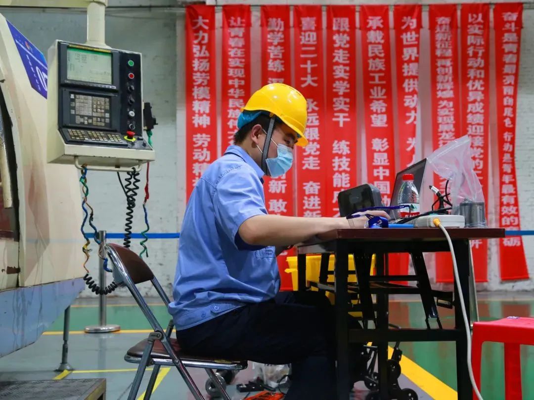 D28BDEE37CE5B094C6045741D5E_88F6E5A1_21403.jpg?e= Z6·尊龙凯时(中国区)人生就是搏!